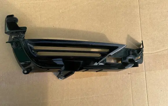 Volvo XC90 Front bumper lower grill 31663509 AEDD5