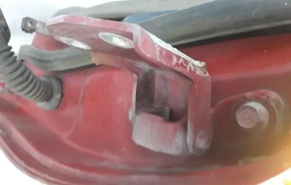 Mazda 626 Front door upper hinge