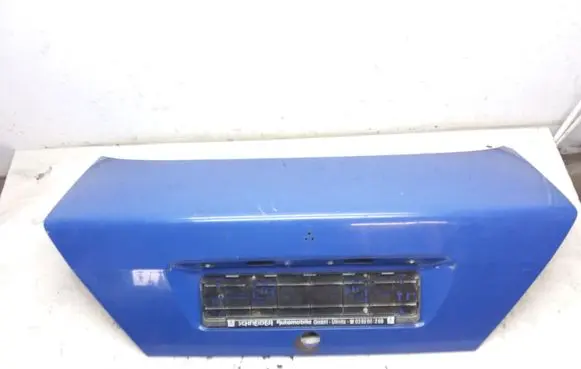 Mercedes-Benz C W202 Tailgate/trunk/boot lid