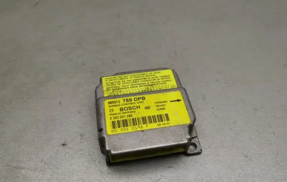 Mitsubishi Carisma Airbag control unit/module 0285001286 MR913789