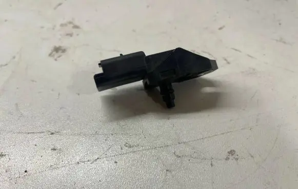 Opel Mokka B Air pressure sensor 9817007580