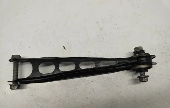 Chevrolet Camaro Rear control arm 23343126 84826388 84337449