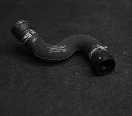 Audi Q5 SQ5 Engine coolant pipe/hose 8R0122101N