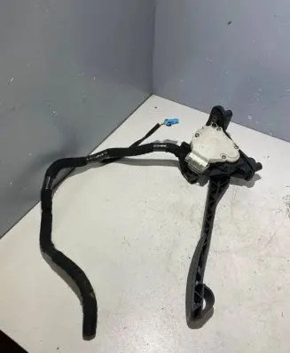 Volvo S80 Accelerator throttle pedal 9496821 B519 0077691B