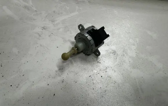 BMW 7 F01 F02 F03 F04 Headlight level adjustment motor 70460499 6553160699