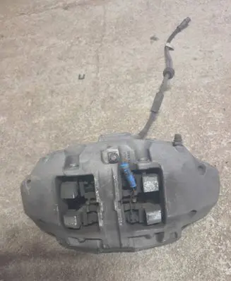 Mercedes-Benz GLC C254 Front brake caliper 20D18302