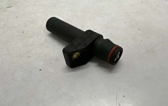 Mercedes-Benz R W251 Crankshaft position sensor A0031537428