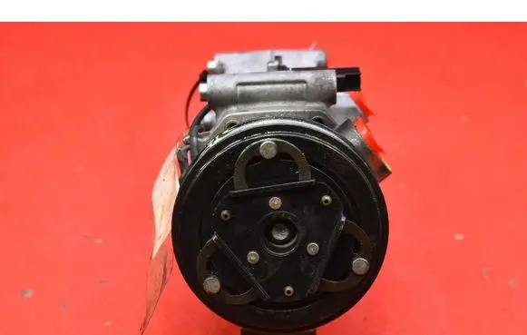 Mazda MX-5 NA Miata Air conditioning (A/C) compressor (pump) NA6W61450