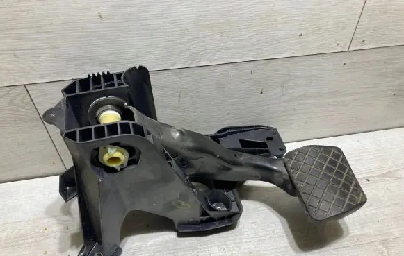 Skoda Octavia Mk3 (5E) Brake pedal 5q1723058aj