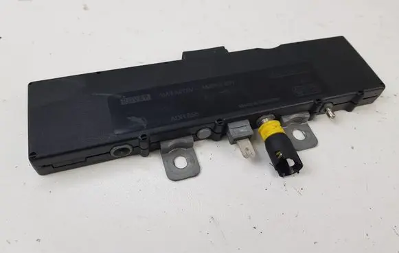 Rover 75 Antenna control unit XUC100751