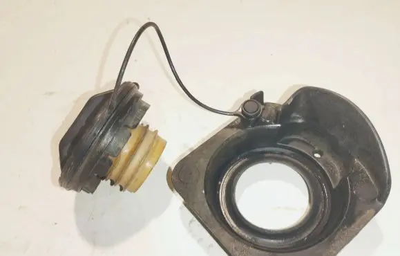 Honda Stream Fuel tank filler cap 379f