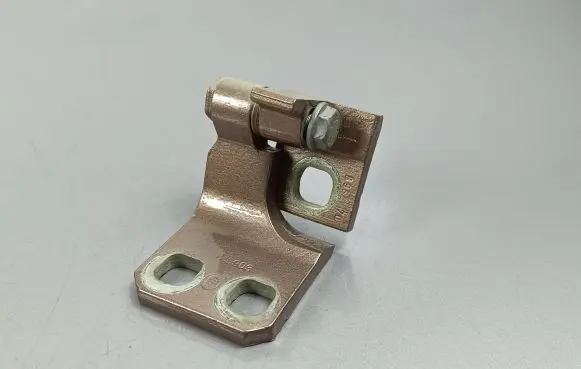 Fiat 500X Rear door lower hinge