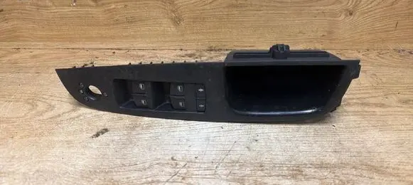 Audi Q7 4L Electric window control switch 4L2867172
