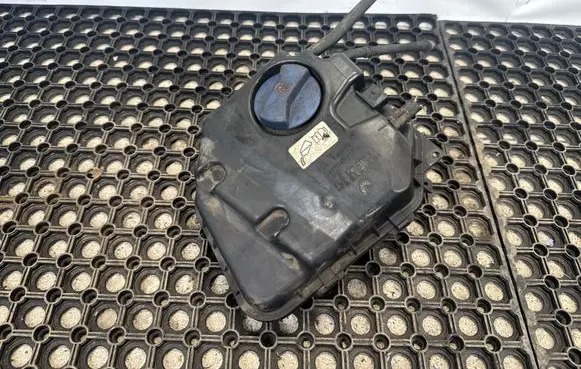 Audi Q7 4L Coolant expansion tank/reservoir 7L0121407E PA66GF30