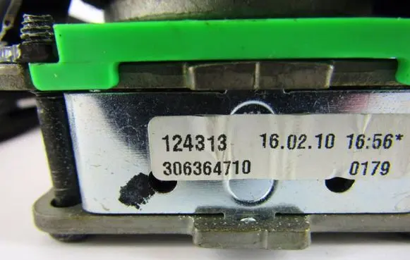 Mercedes-Benz CLC CL203 Front seatbelt 306364710