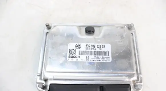 Volkswagen Golf V Engine control unit/module ECU