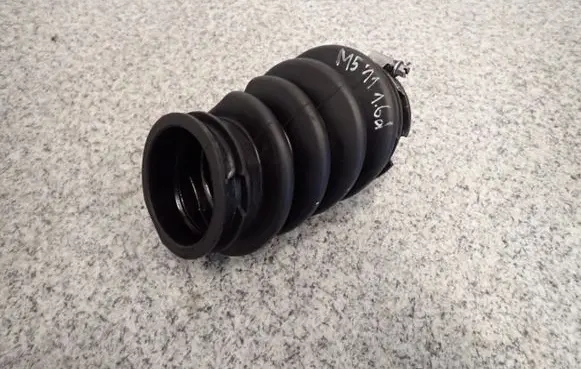 Mazda 5 Intercooler hose/pipe 
