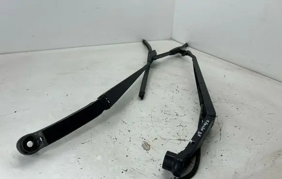 Subaru Forester SK Front wiper blade arm 86532SJ100 86532SJ020