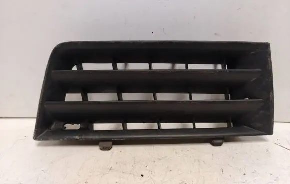 Renault Megane II Front bumper lower grill 8200114157
