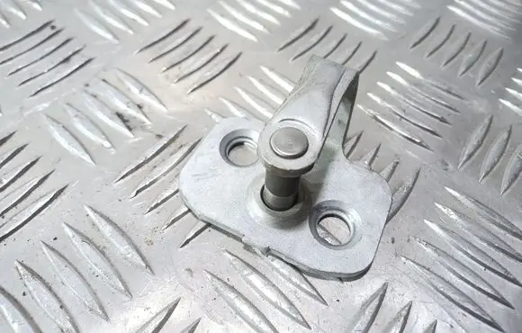 Saab 9-3 Ver2 Front door lock loop/hook striker 12795132