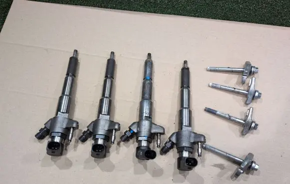 Renault Master III Fuel injectors set 166000372R HMLGT5164R