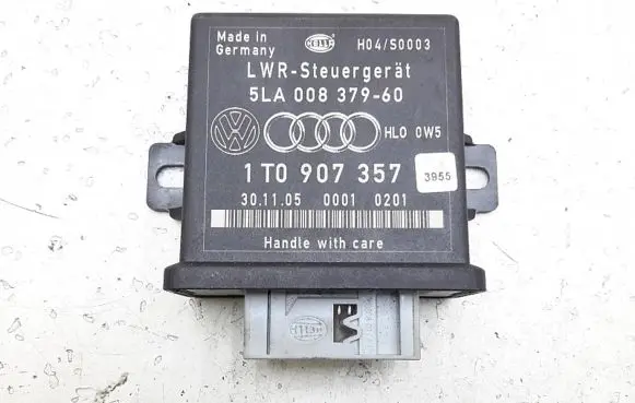 Volkswagen Touran I Light module LCM 1t0907357