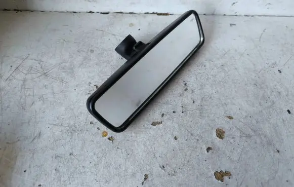Volkswagen Golf V Rear view mirror (interior) E9014022