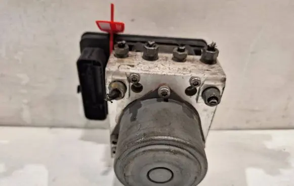 Fiat 500L ABS Pump 52026542