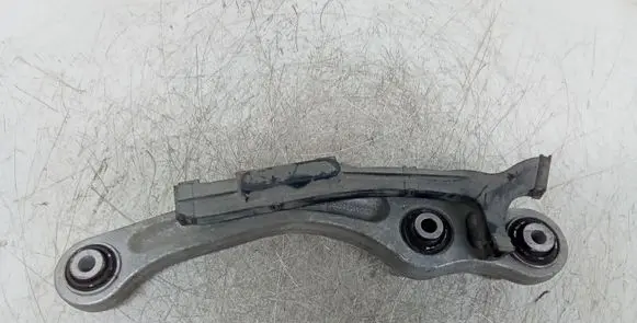 Volkswagen Phaeton Rear control arm 4E0505361