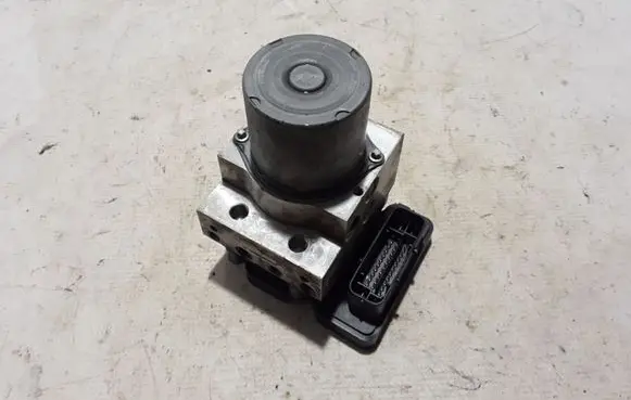 BMW 5 F10 F11 ABS Pump 6858955