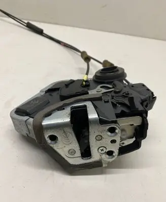 Toyota RAV 4 (XA40) Rear door lock A046693 6H2606