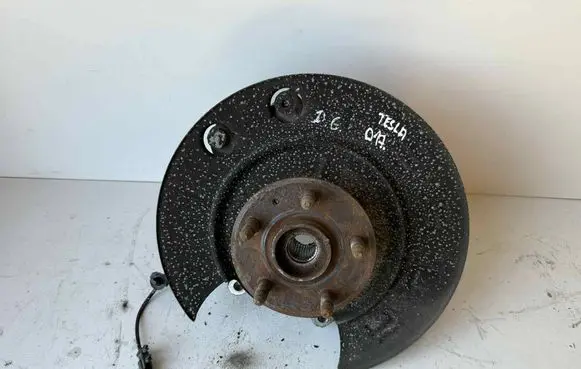 Tesla Model S Rear wheel hub