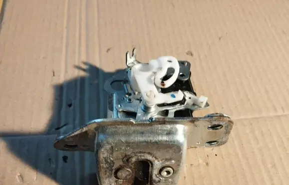 Dodge Journey Tailgate/trunk/boot lock/catch/latch