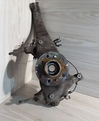 BMW M5 F90 Front wheel hub spindle knuckle 7857012 7857012AI02 00P056889