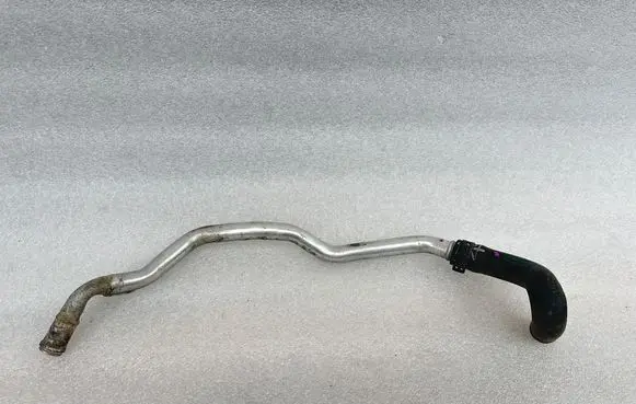 Engine coolant pipe/hose