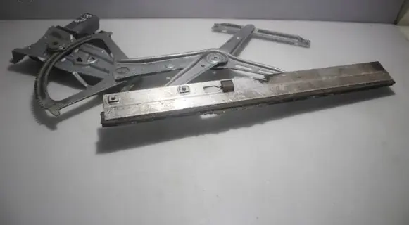 Opel Astra H Front window lifting mechanism without motor