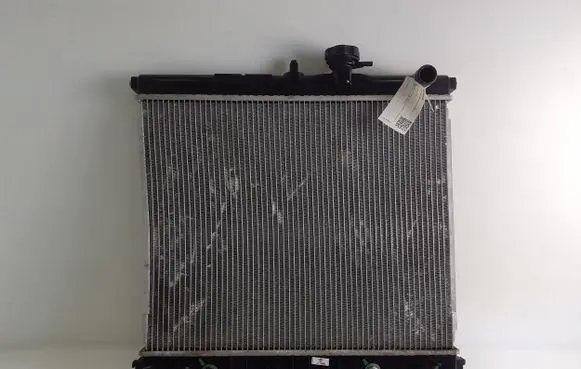 Hummer H3 Coolant radiator 15042975