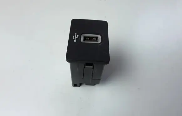 Ford Focus USB socket connector HS7T14F014AC
