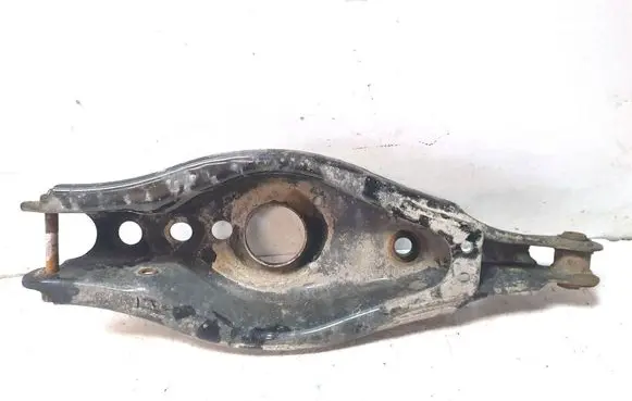 Toyota Avensis T270 Rear control arm