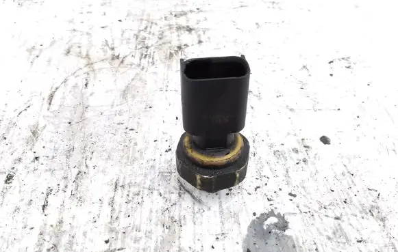 Chrysler 300 - 300C Oil pressure sensor 05149062AA