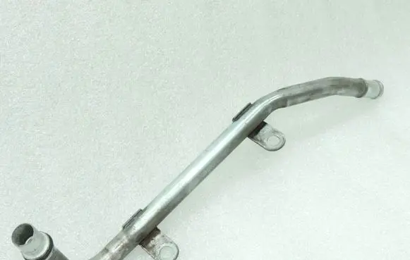 Toyota RAV 4 (XA30) Engine coolant pipe/hose