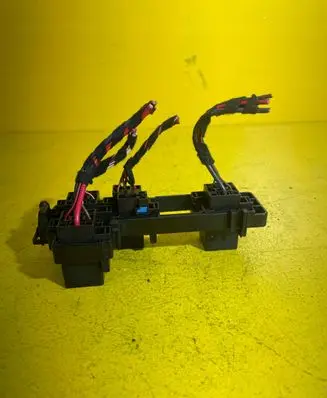 Volkswagen Scirocco Charging relay 