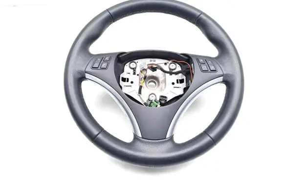 BMW 1 E82 E88 Steering wheel 6795574 305617099E06AG