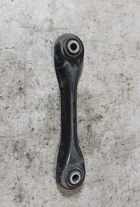 Rear control arm