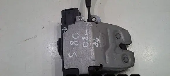 Volvo S80 Front door lock 