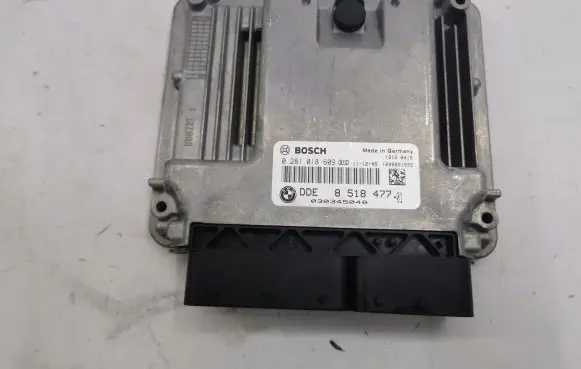 BMW 5 F10 F11 Engine control unit/module 8518477 0281018609