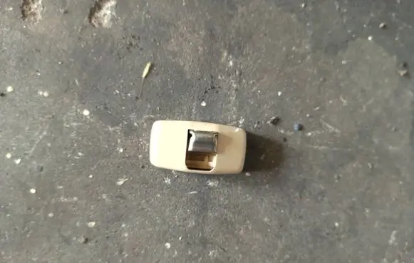 Volkswagen PASSAT B5.5 Sun visor clip/hook/bracket 3b0857561b