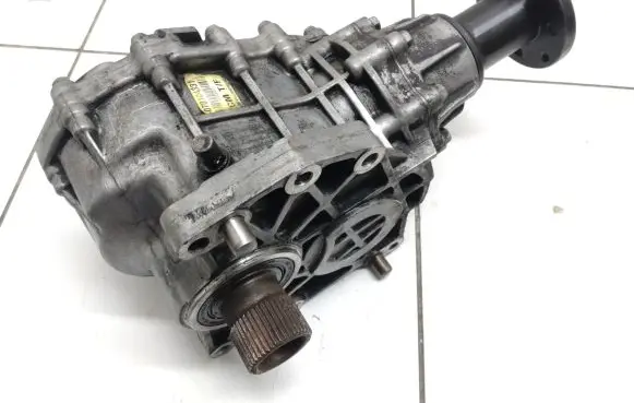 Hyundai Santa Fe Gearbox transfer box case 070104331