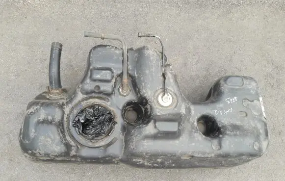 Fuel tank