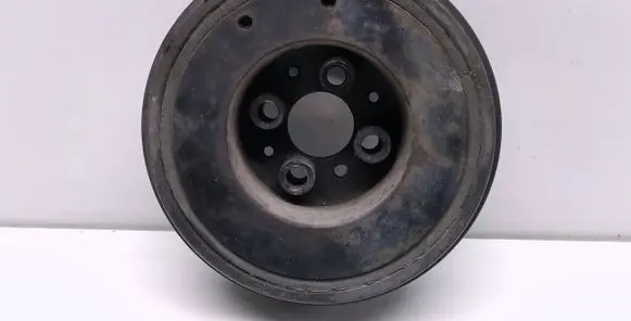 Volkswagen Golf IV Crankshaft pulley 038105243